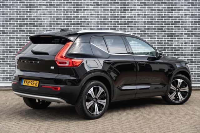 Volvo XC40 (2022) thumbnail 4
