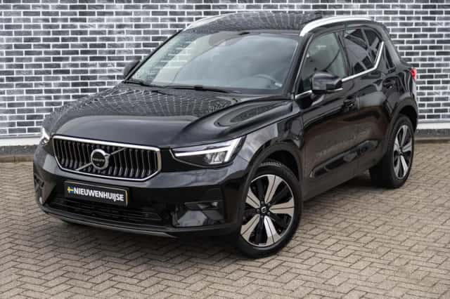 Volvo XC40 (2022) thumbnail 5