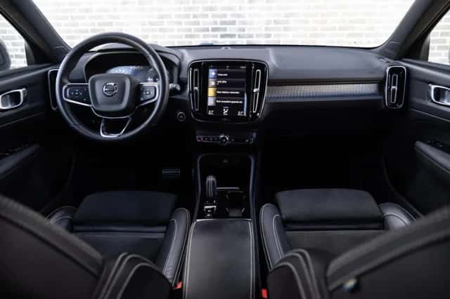 Volvo XC40 (2021) thumbnail 2