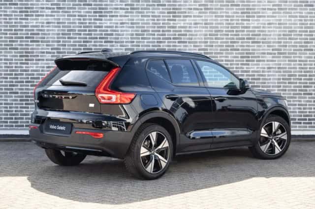 Volvo XC40 (2021) thumbnail 3