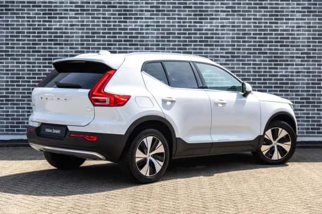 Volvo XC40 (2022) thumbnail 3