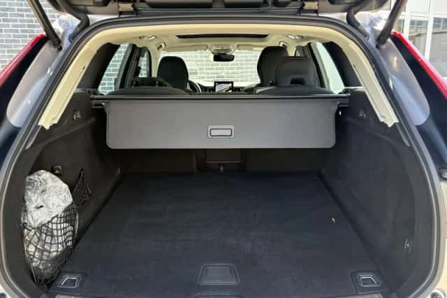 Volvo XC60 (2025) thumbnail 11