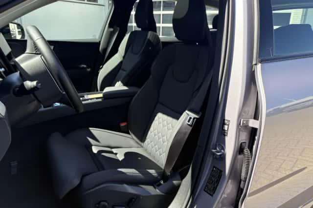 Volvo XC60 (2025) thumbnail 14