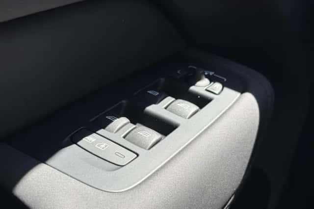 Volvo XC60 (2025) thumbnail 33