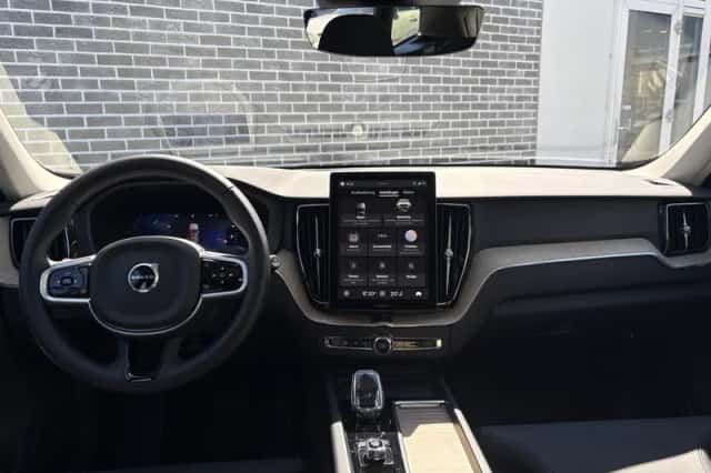 Volvo XC60 (2025) thumbnail 35