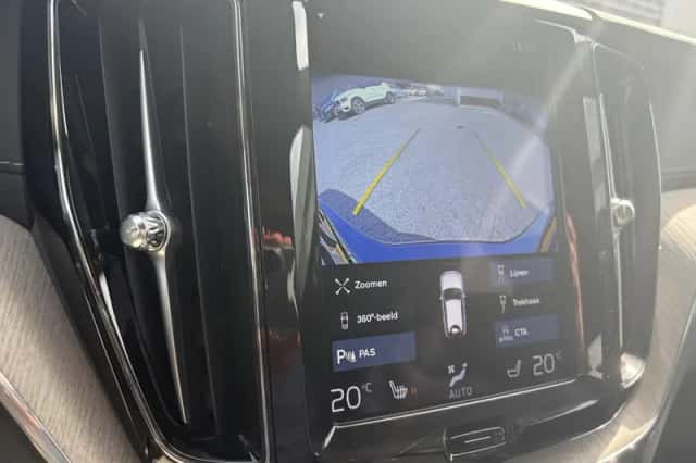 Volvo XC60 (2021) thumbnail 23