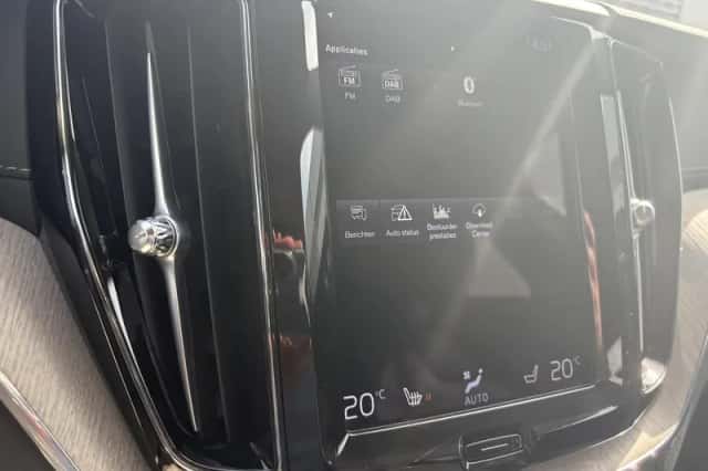 Volvo XC60 (2021) thumbnail 24