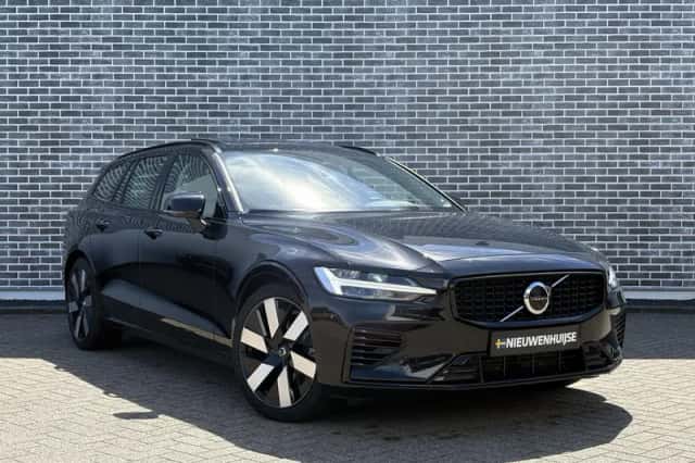 Volvo V60 (2022) thumbnail 3