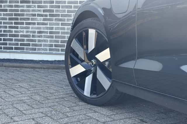 Volvo V60 (2022) thumbnail 5