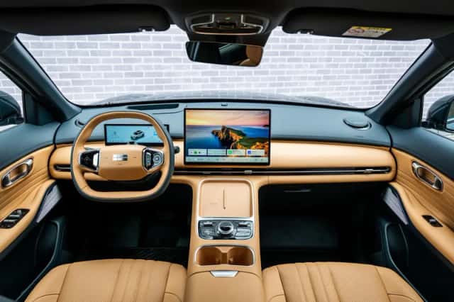 Geely Starray EM-i (2026) thumbnail 2