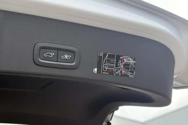 Volvo XC40 (2021) thumbnail 11