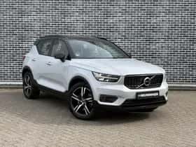 Volvo XC40 thumbnail 3