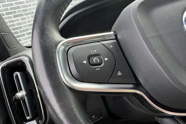 Volvo XC40 (2021) thumbnail 23