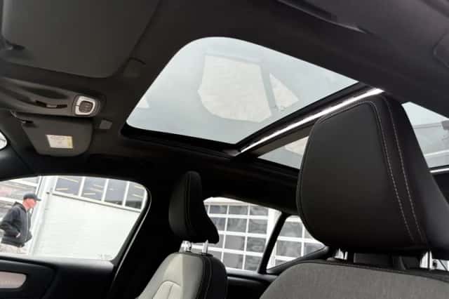 Volvo XC40 (2021) thumbnail 25