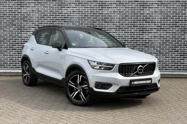 Volvo XC40 (2021) thumbnail 4
