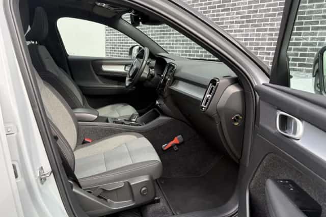 Volvo XC40 (2021) thumbnail 5