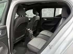 Volvo XC40 thumbnail 5
