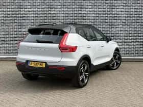 Volvo XC40 thumbnail 7