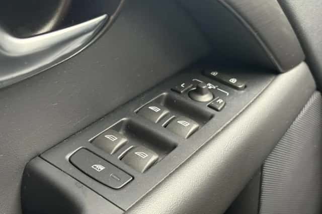 Volvo V70 (2015) thumbnail 13
