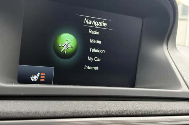 Volvo V70 (2015) thumbnail 18