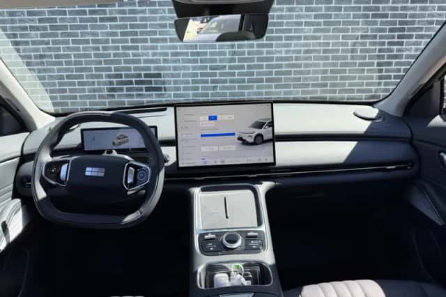 Geely Starray EM-i (2026) thumbnail 2
