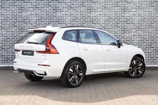 Volvo XC60 (2025) thumbnail 3