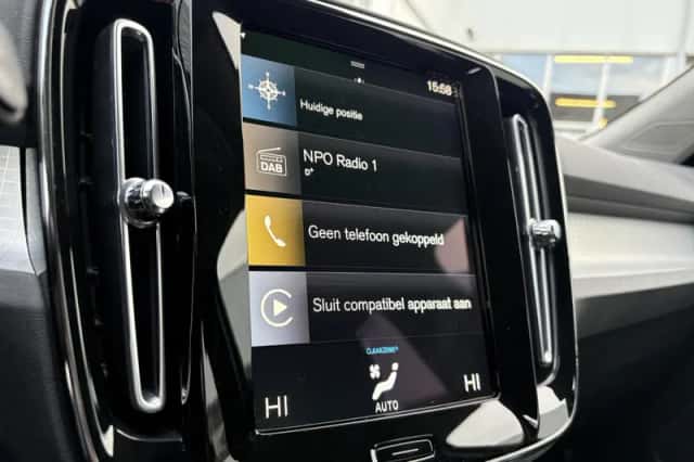 Volvo XC40 (2022) thumbnail 15