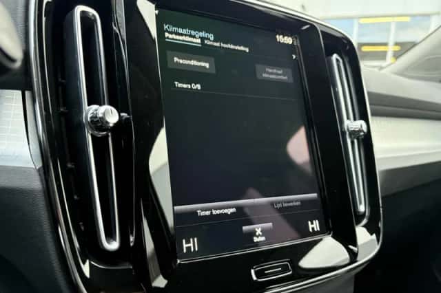Volvo XC40 (2022) thumbnail 17