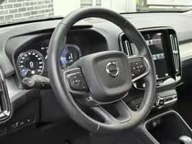 Volvo XC40 thumbnail 22