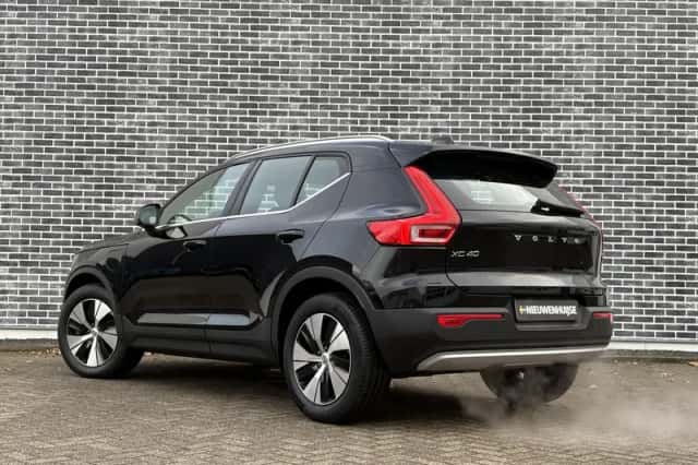 Volvo XC40 (2022) thumbnail 4