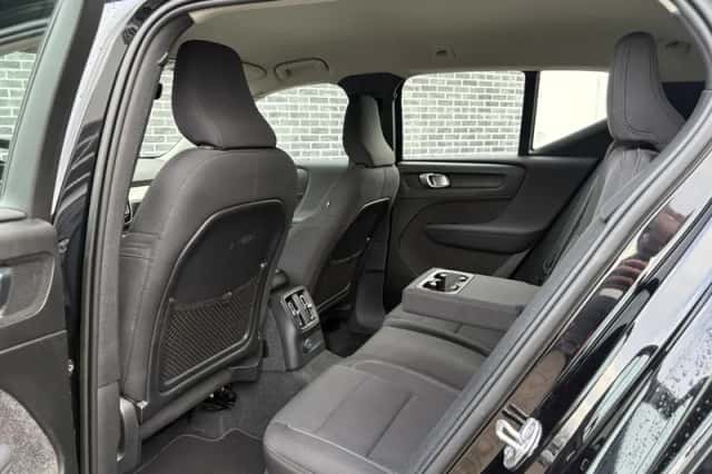 Volvo XC40 (2022) thumbnail 5