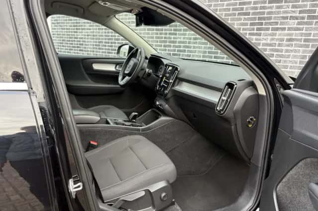 Volvo XC40 (2022) thumbnail 6