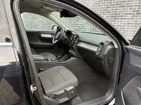 Volvo XC40 thumbnail 6