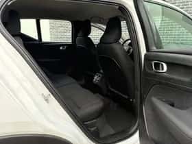 Volvo XC40 thumbnail 12