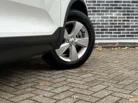 Volvo XC40 thumbnail 9