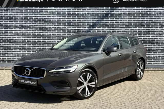 Volvo V60 (2022) thumbnail 1