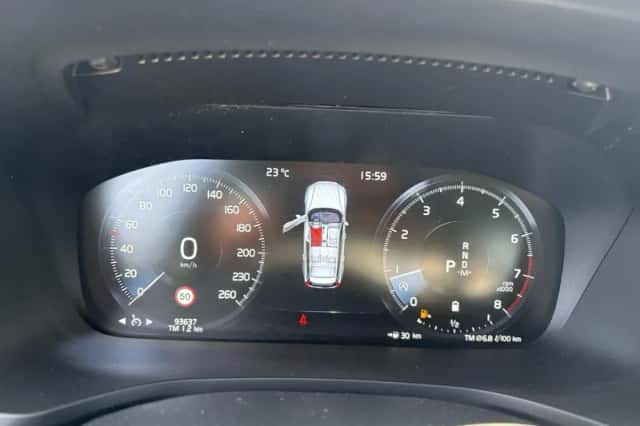 Volvo V60 (2022) thumbnail 12