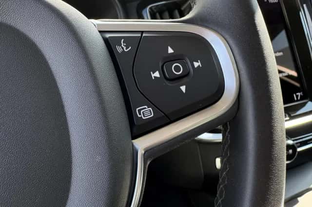 Volvo V60 (2022) thumbnail 16