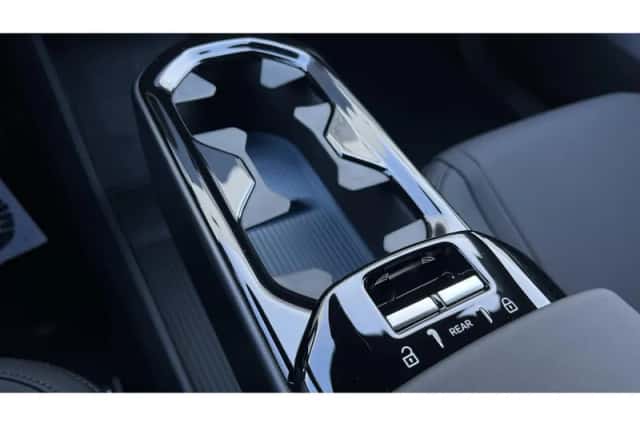 Volvo EX30 (2026) thumbnail 15