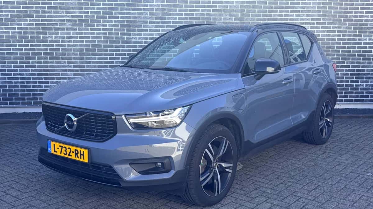 Volvo XC40 — foto 1