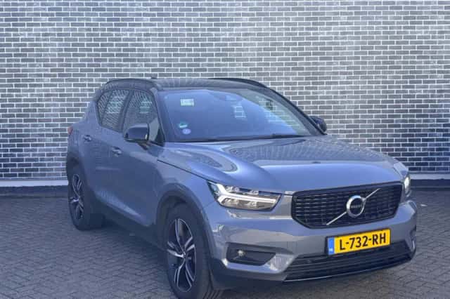 Volvo XC40 (2021) thumbnail 4