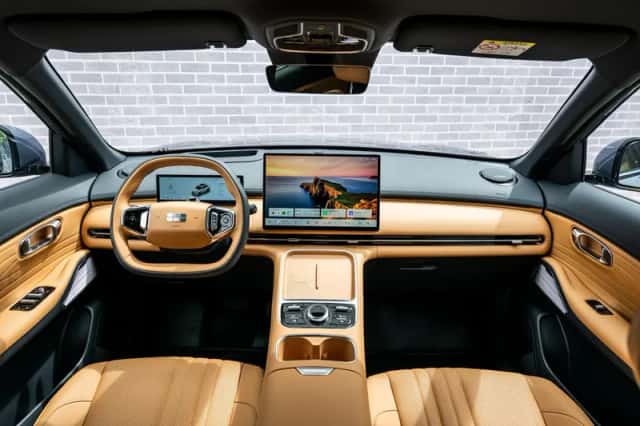 Geely Starray EM-i (2026) thumbnail 3