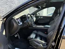 Volvo XC60 thumbnail 2