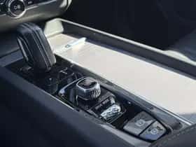 Volvo XC60 thumbnail 24