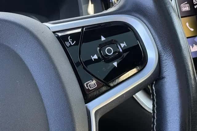 Volvo XC60 (2021) thumbnail 26