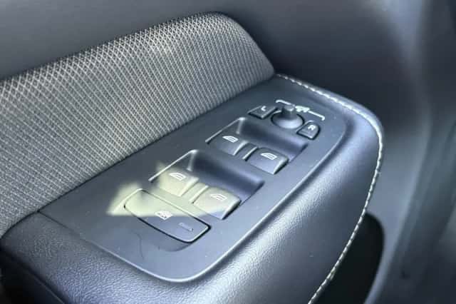 Volvo XC60 (2021) thumbnail 28