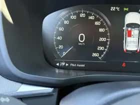 Volvo XC60 thumbnail 30