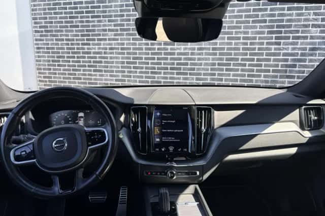 Volvo XC60 (2021) thumbnail 8