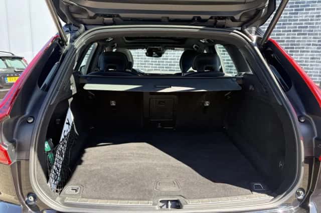 Volvo XC60 (2021) thumbnail 9