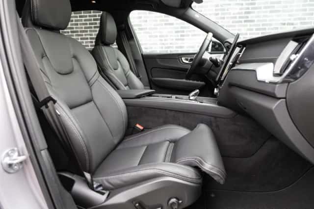 Volvo XC60 (2026) thumbnail 12